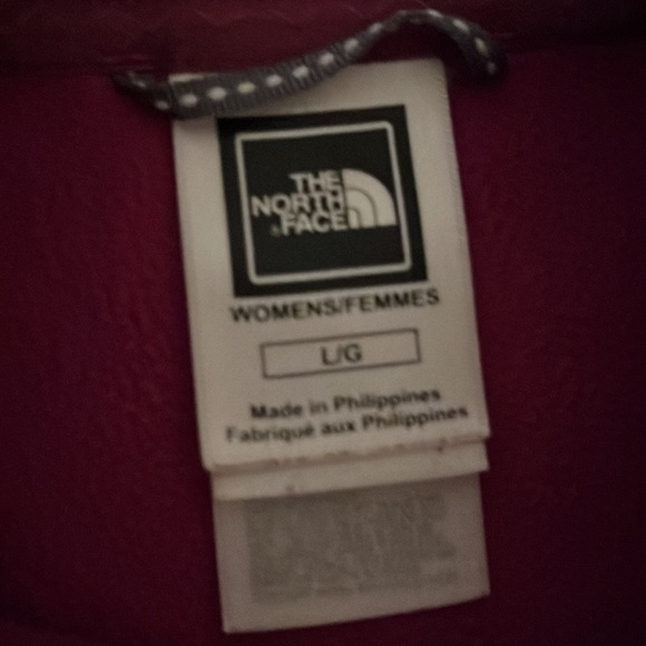 The North Face women’s super soft pull over - Picture 4 of 6